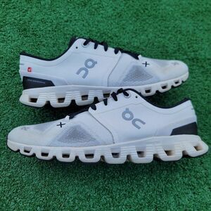 On Cloud X3 - Women's running shoes - Size 9